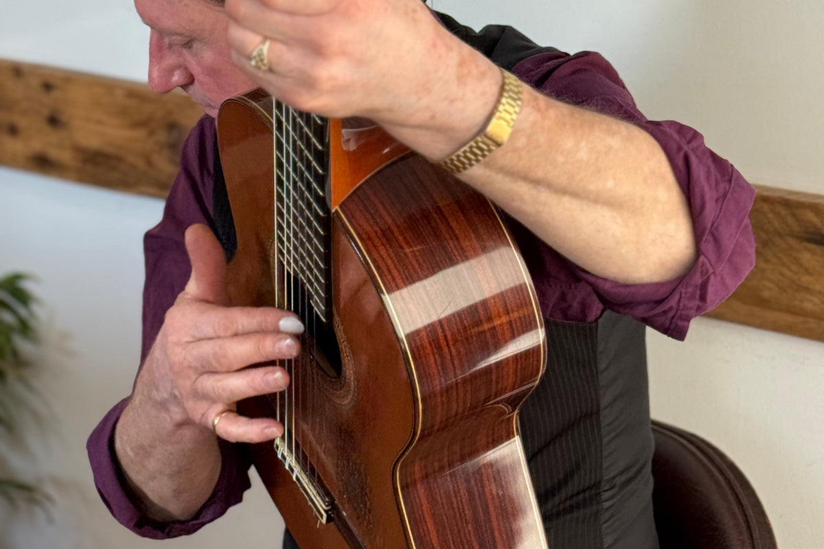 Flamenco Guitar in The Bar | 16/11/26